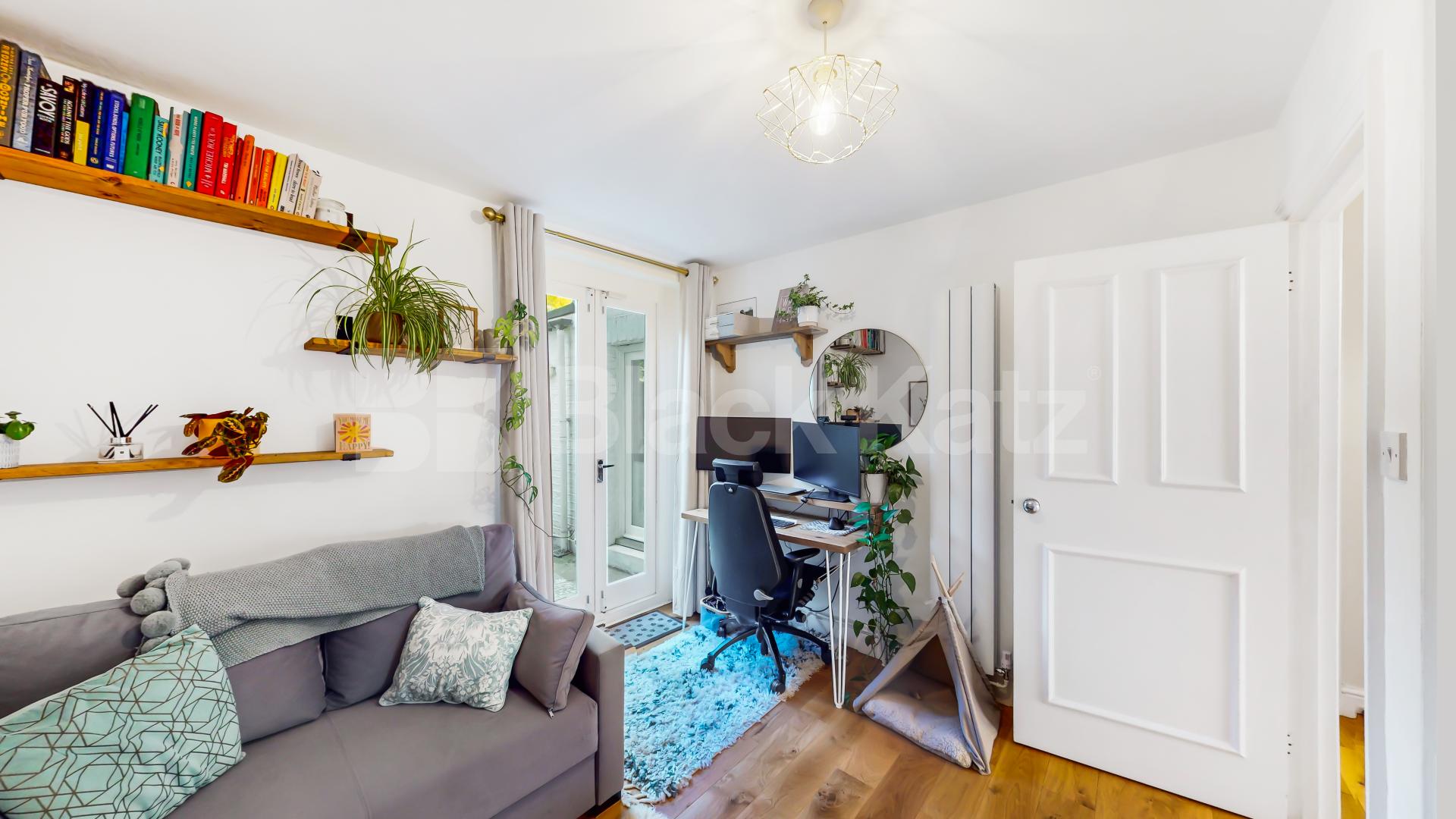 Bright Two-Bedroom Garden Flat in Tufnell Park Tufnell Park Road, Tufnell Park 